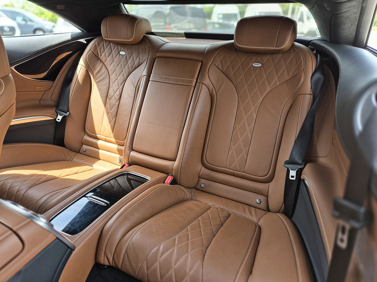 Mercedes-Benz Classe S Coupe 500 4matic - sieges arrière
