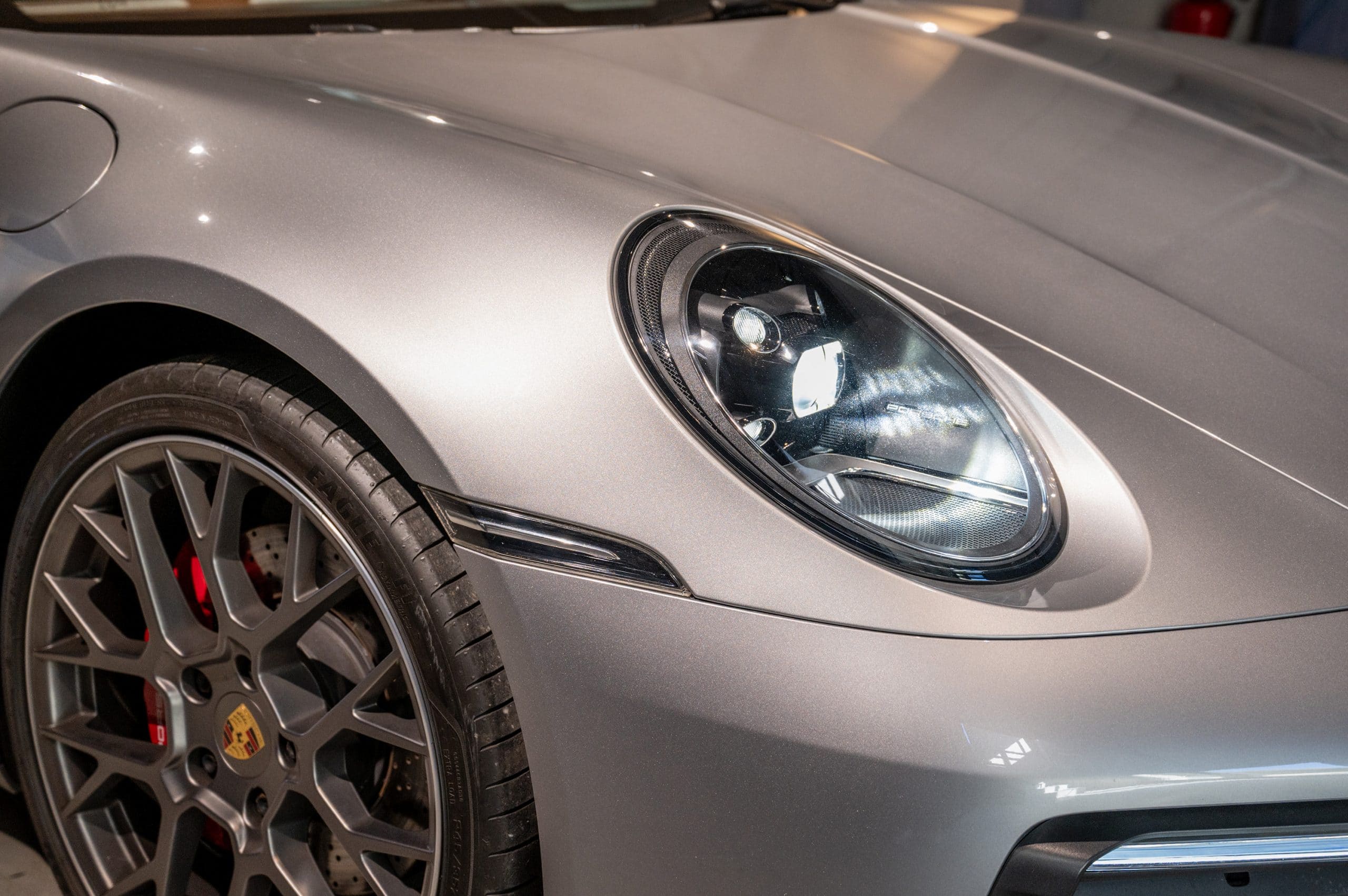 Porsche_Carrera-4S_argent_14