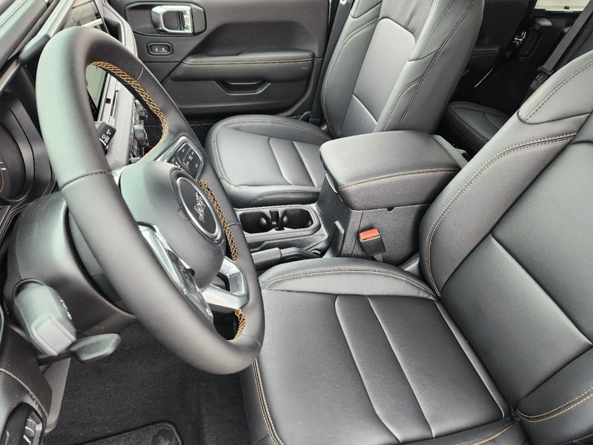 Jeep Wrangler SAHARA UNLIMITED - 5