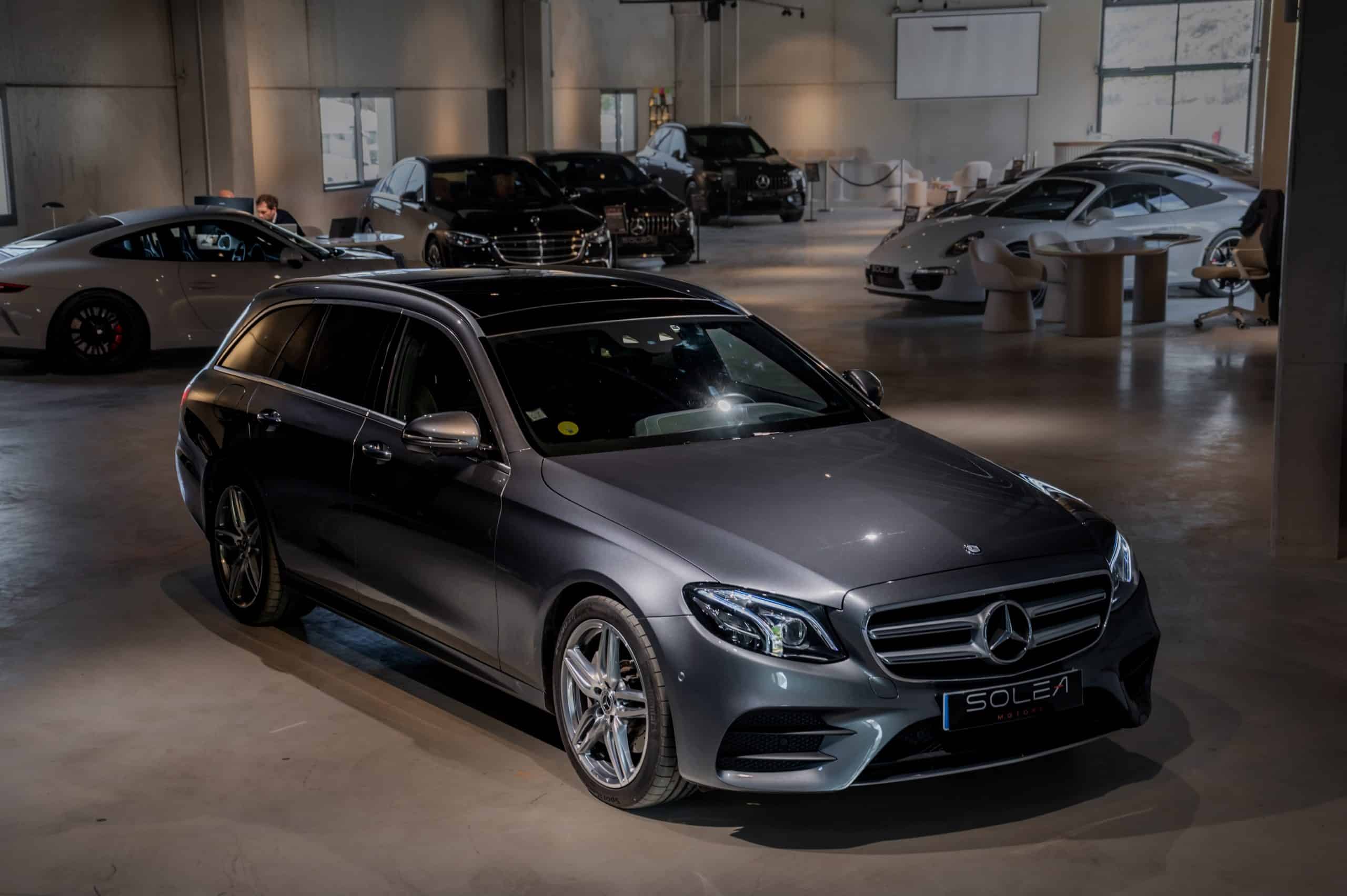 Mercedes_Classe-E_grise_03