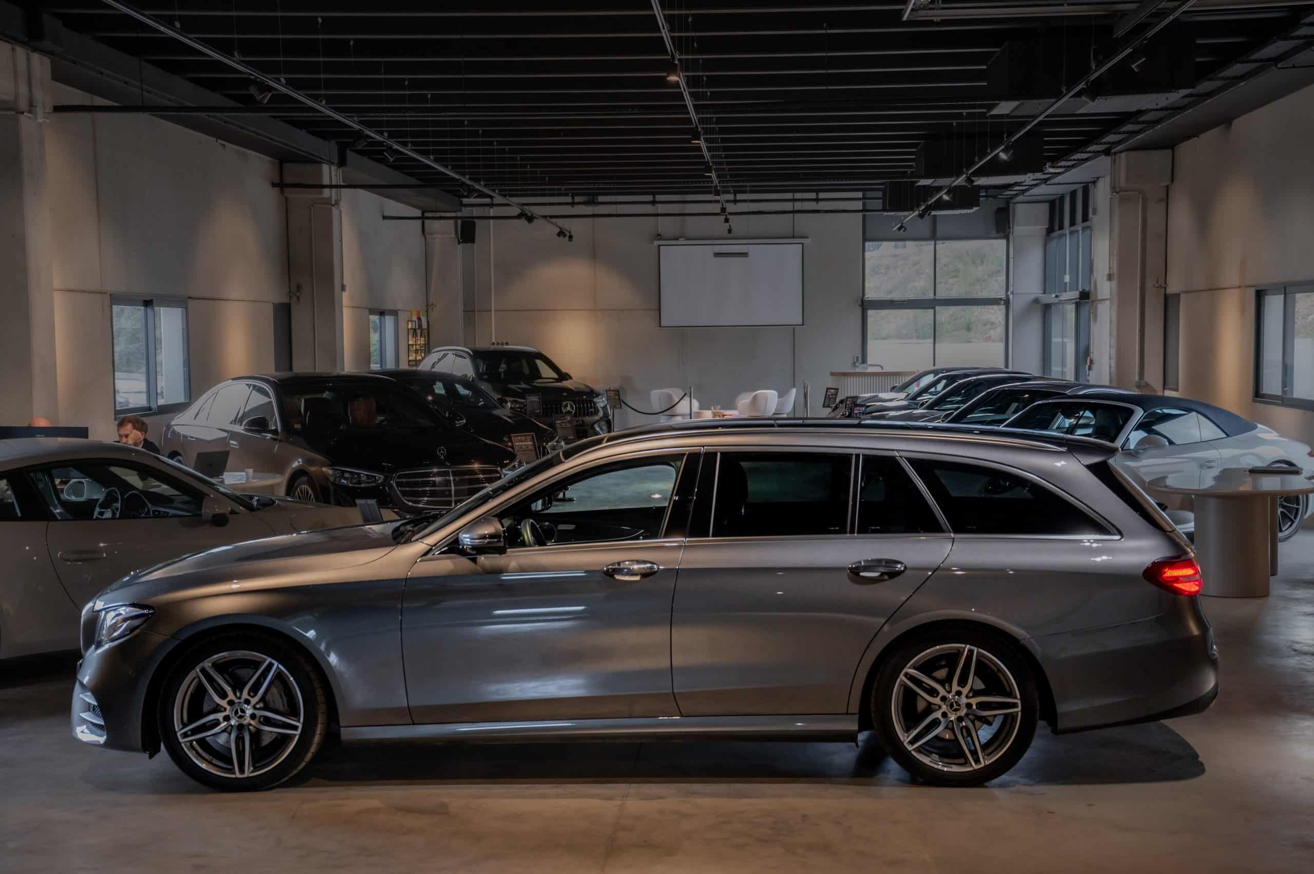 Mercedes_Classe-E_grise_07