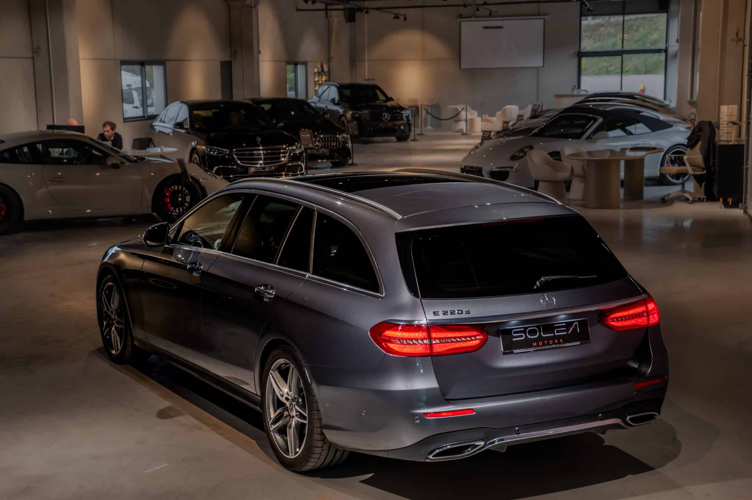 Mercedes_Classe-E_grise_09