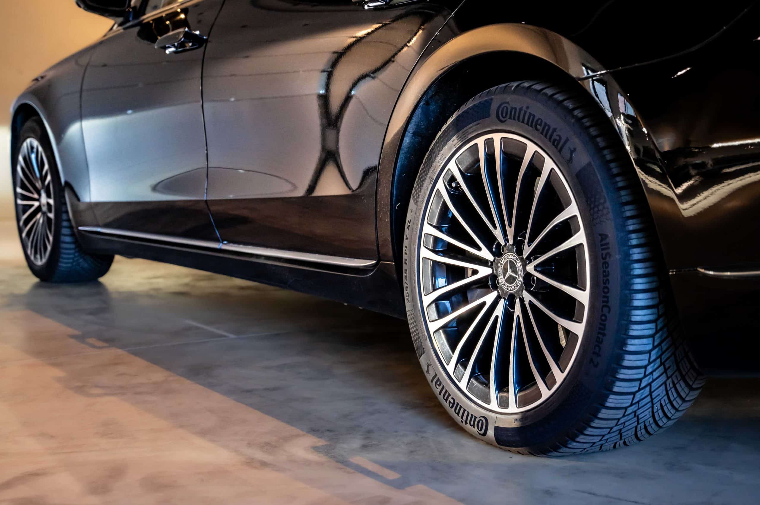 Mercedes_Classe-S__hybride-noire_08