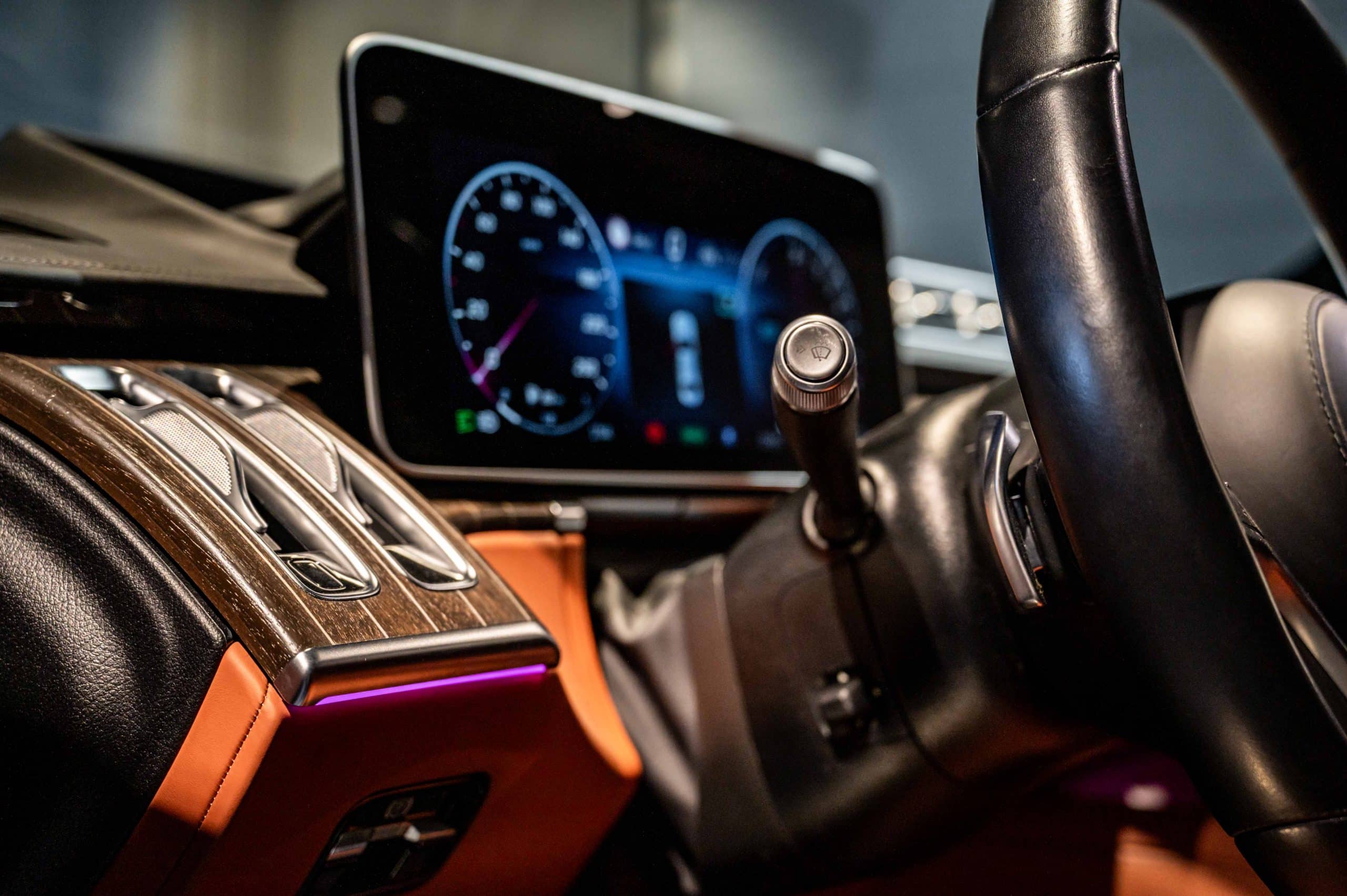 Mercedes_Classe-S__hybride-noire_11