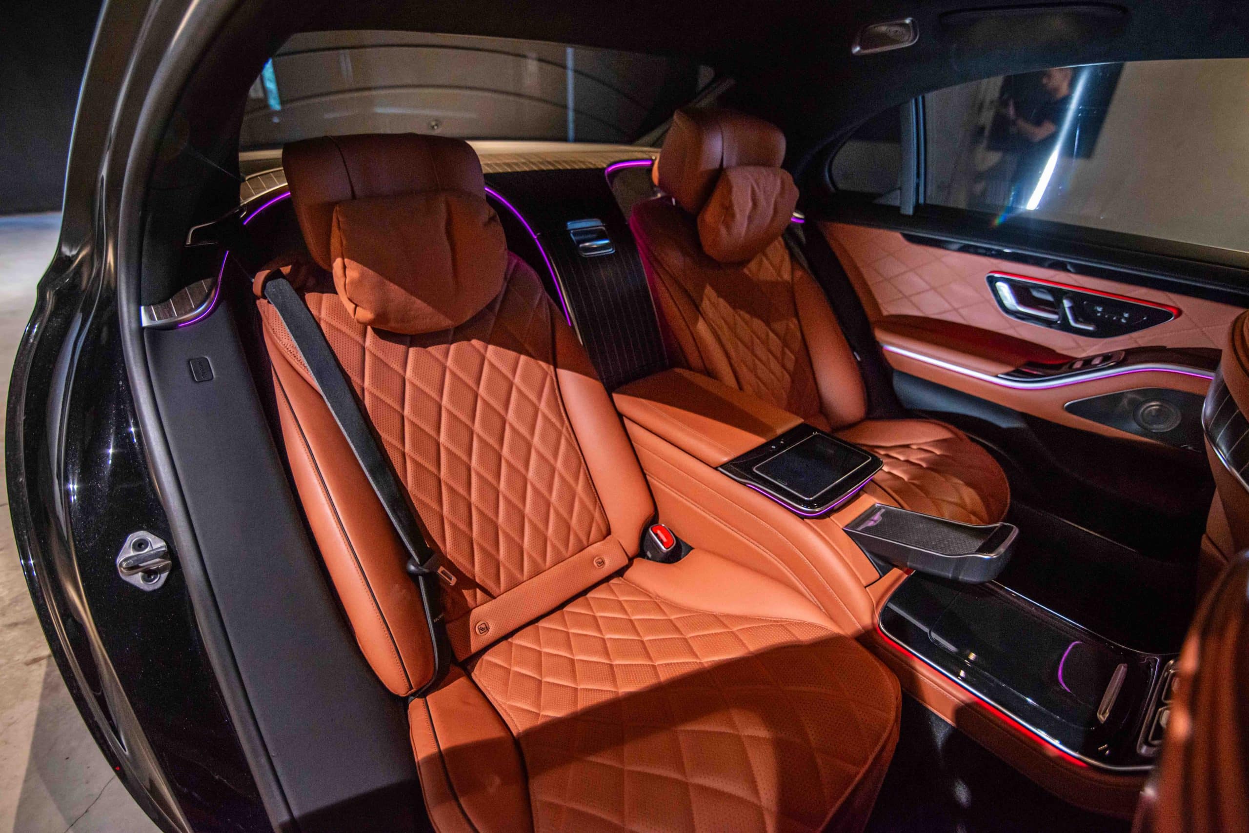 Mercedes_Classe-S__hybride-noire_23