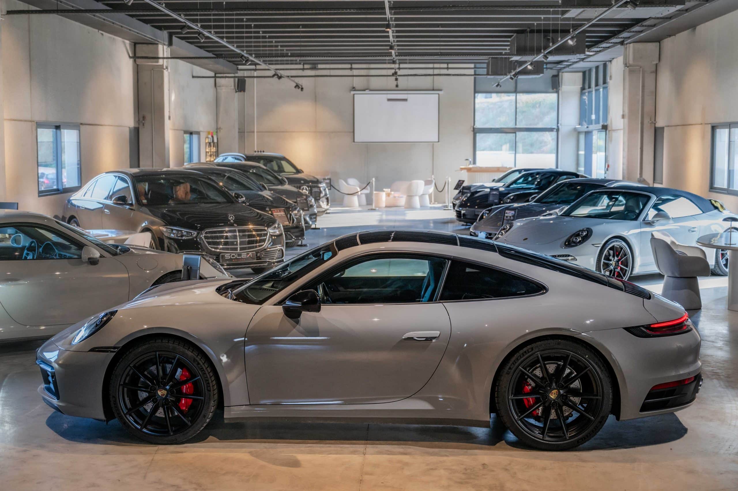 Porsche_911-Carrera-4S_gris-craie_08