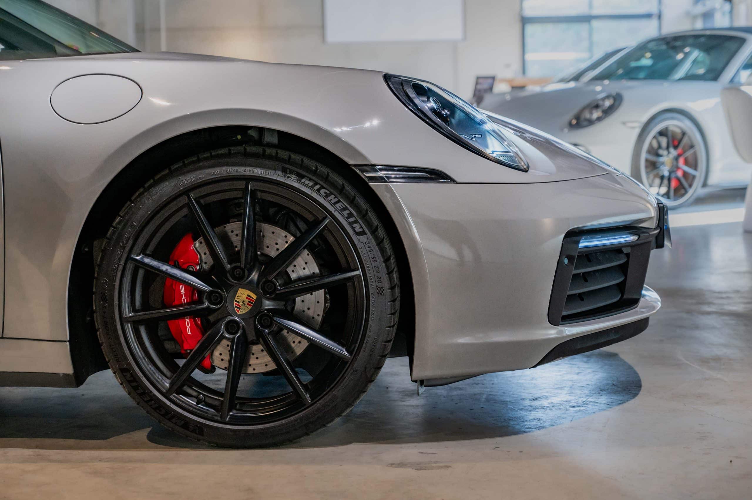 Porsche_911-Carrera-4S_gris-craie_12