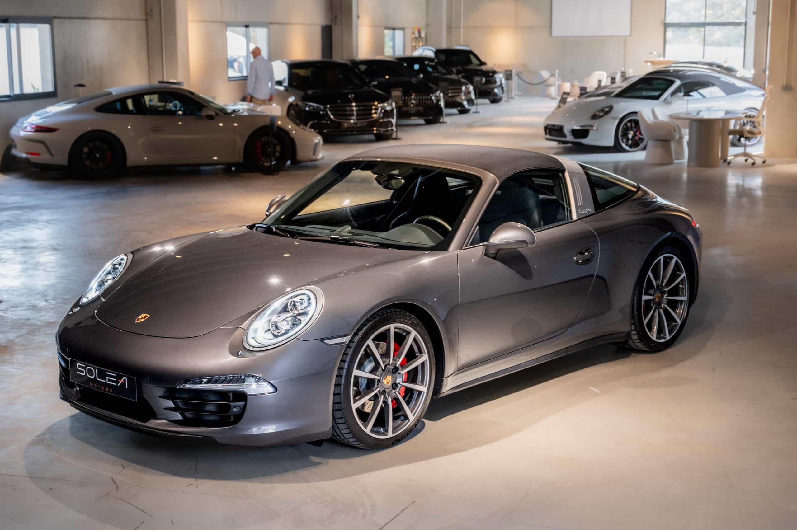 Porsche_911-Targa-4S_gris-metallisé-0