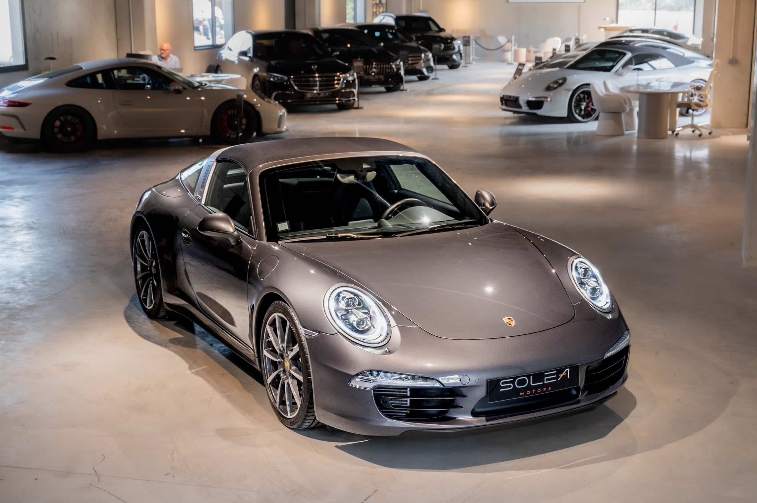 Porsche_911-Targa-4S_gris-metallisé-1