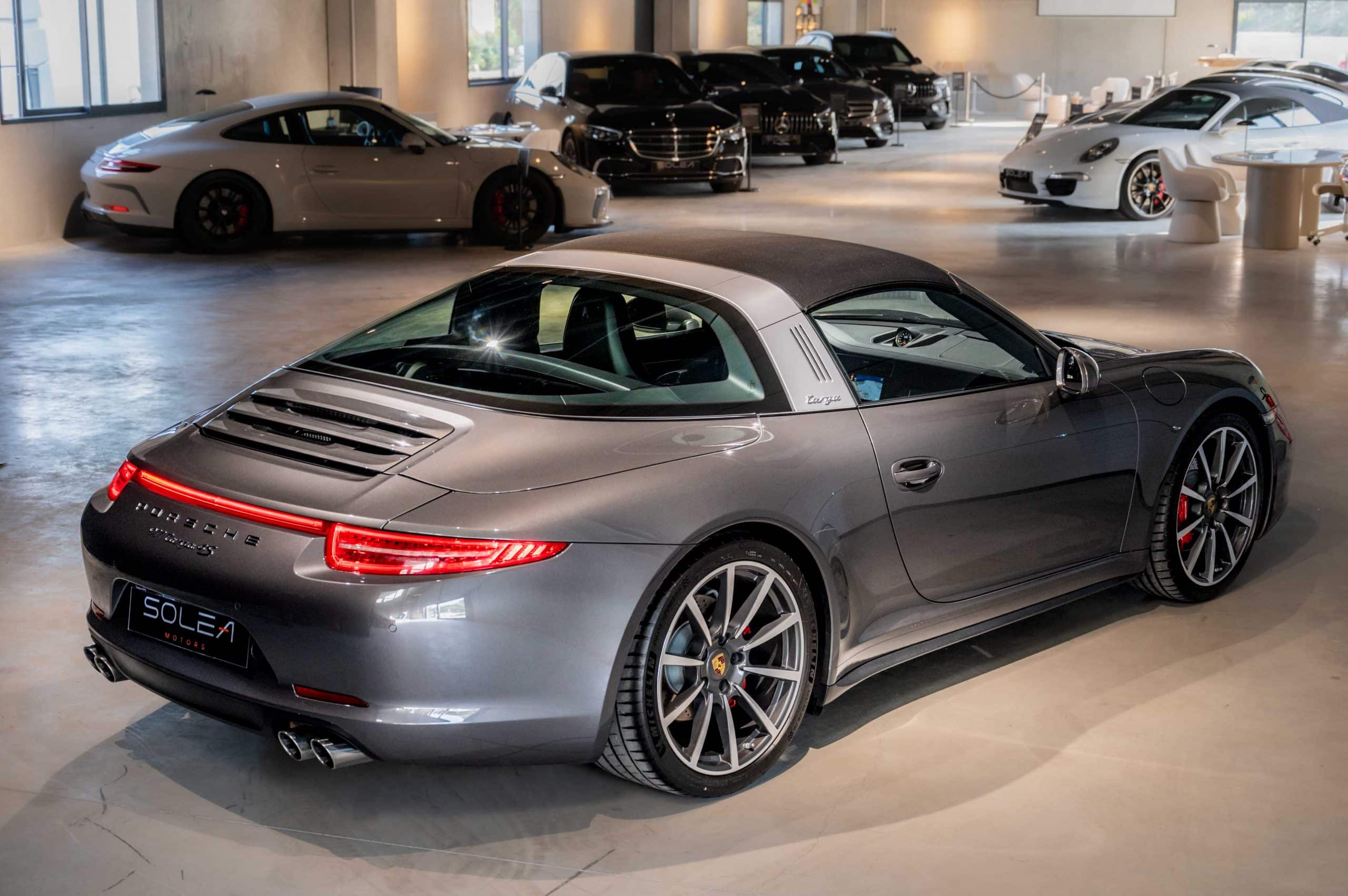 Porsche_911-Targa-4S_gris-metallisé-16