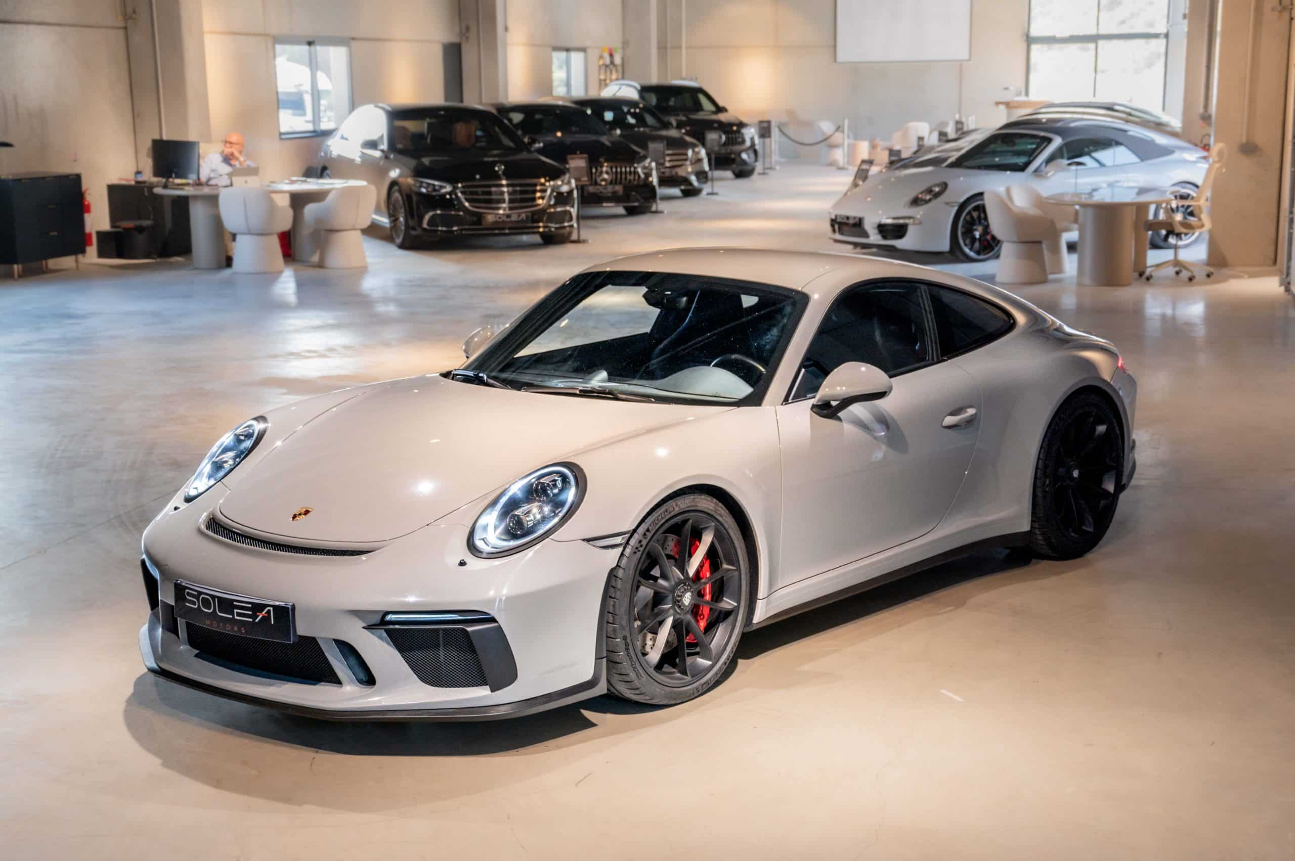 Porsche_GT3-Touring_01