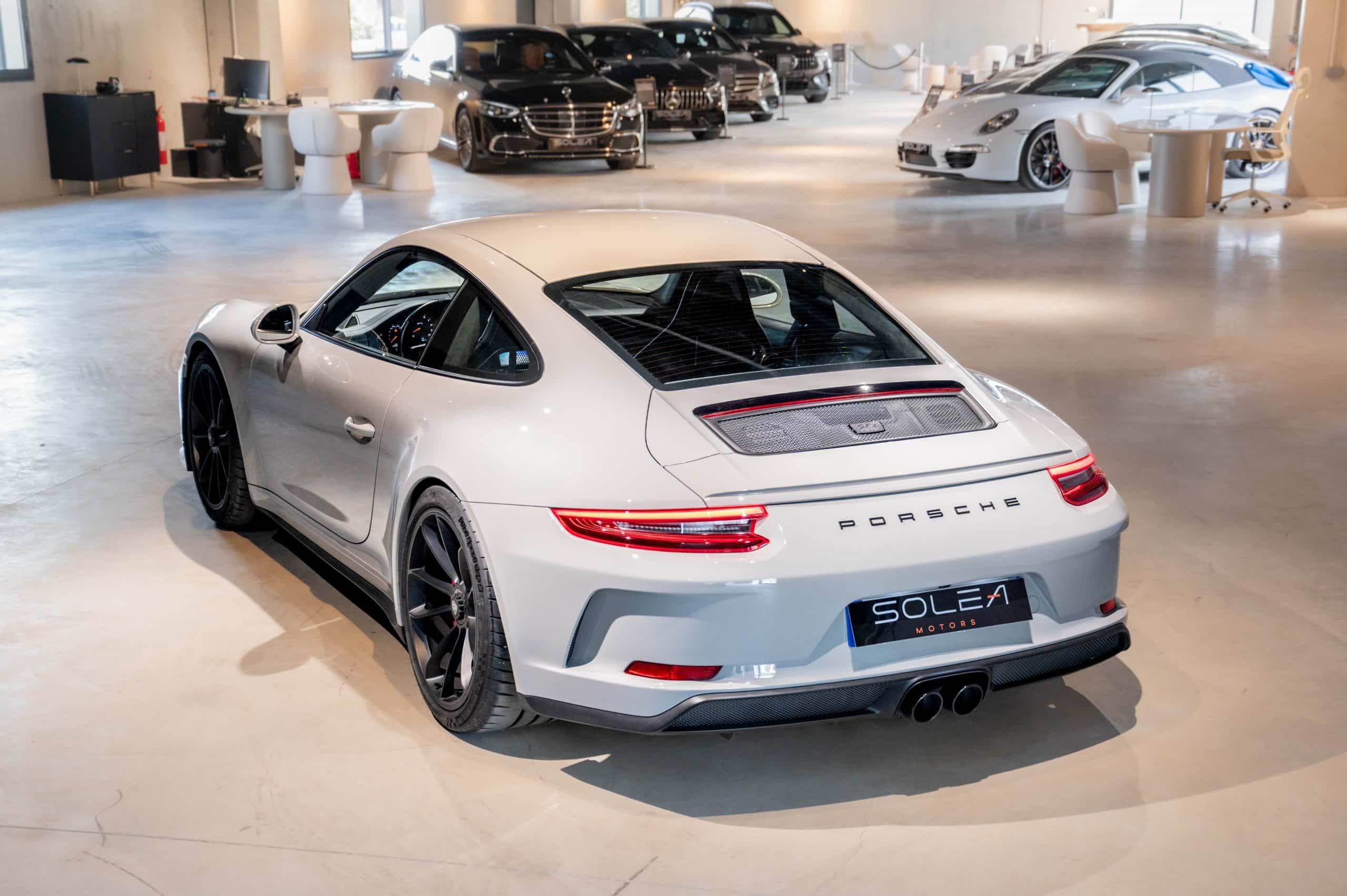 Porsche_GT3-Touring_08