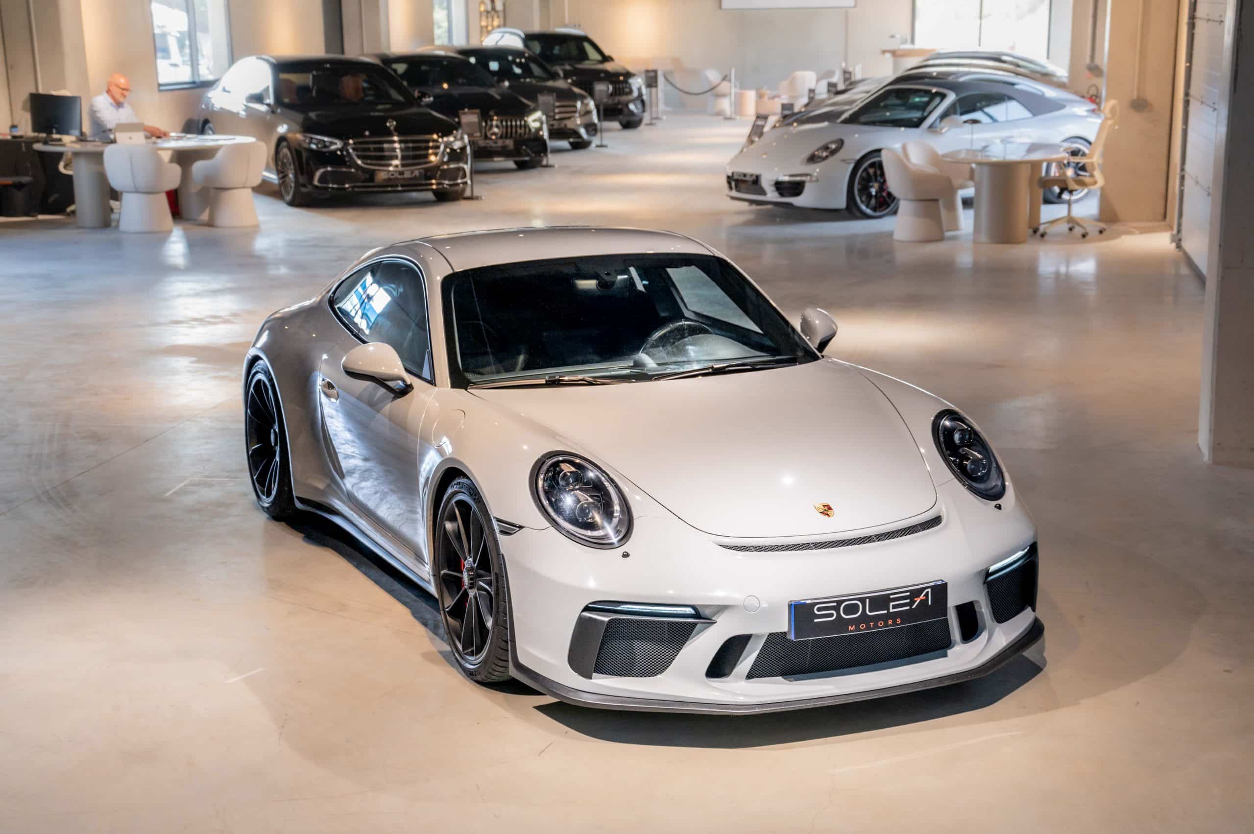 Porsche_GT3-Touring_13