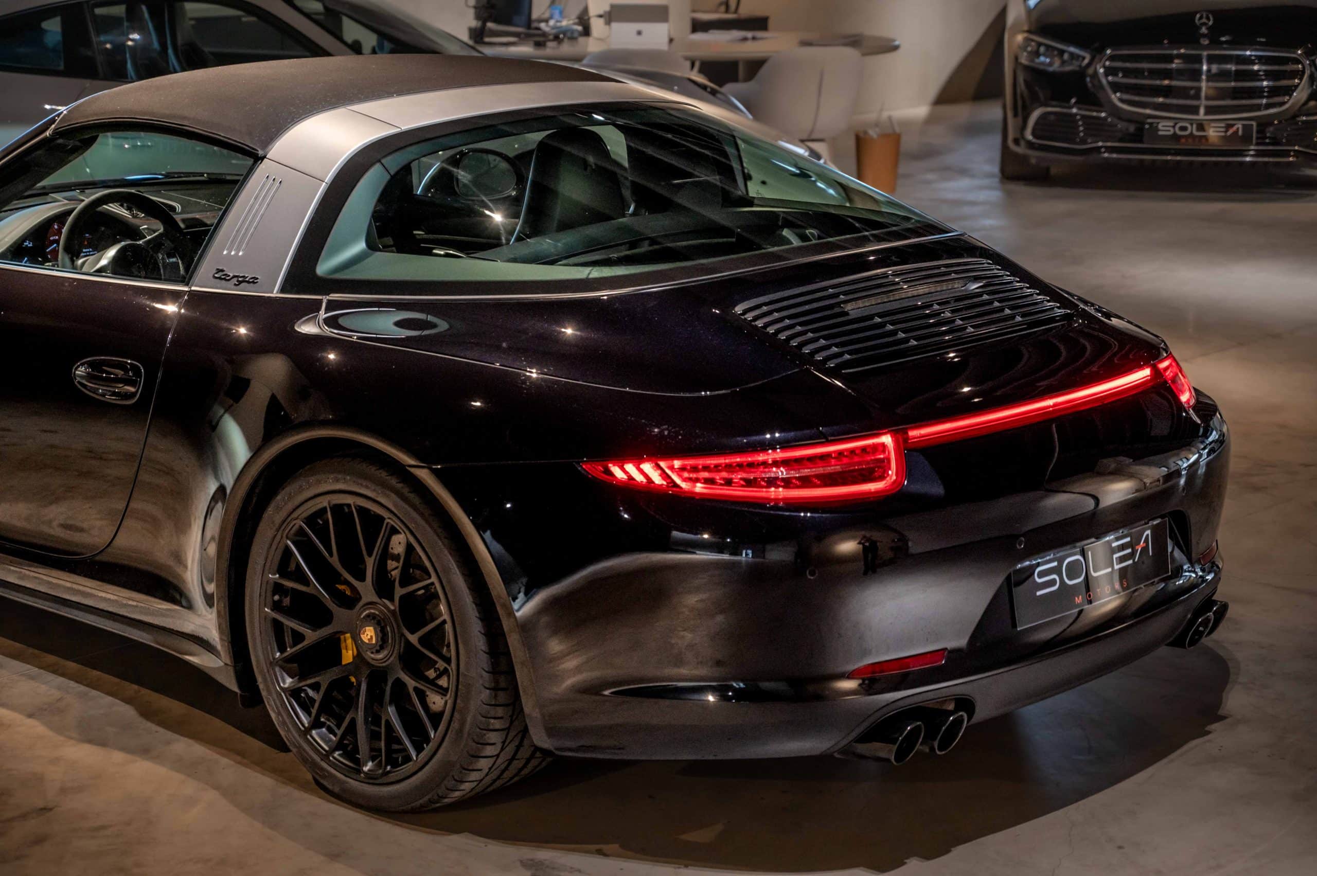 Porsche_Targa-4-GTS_10