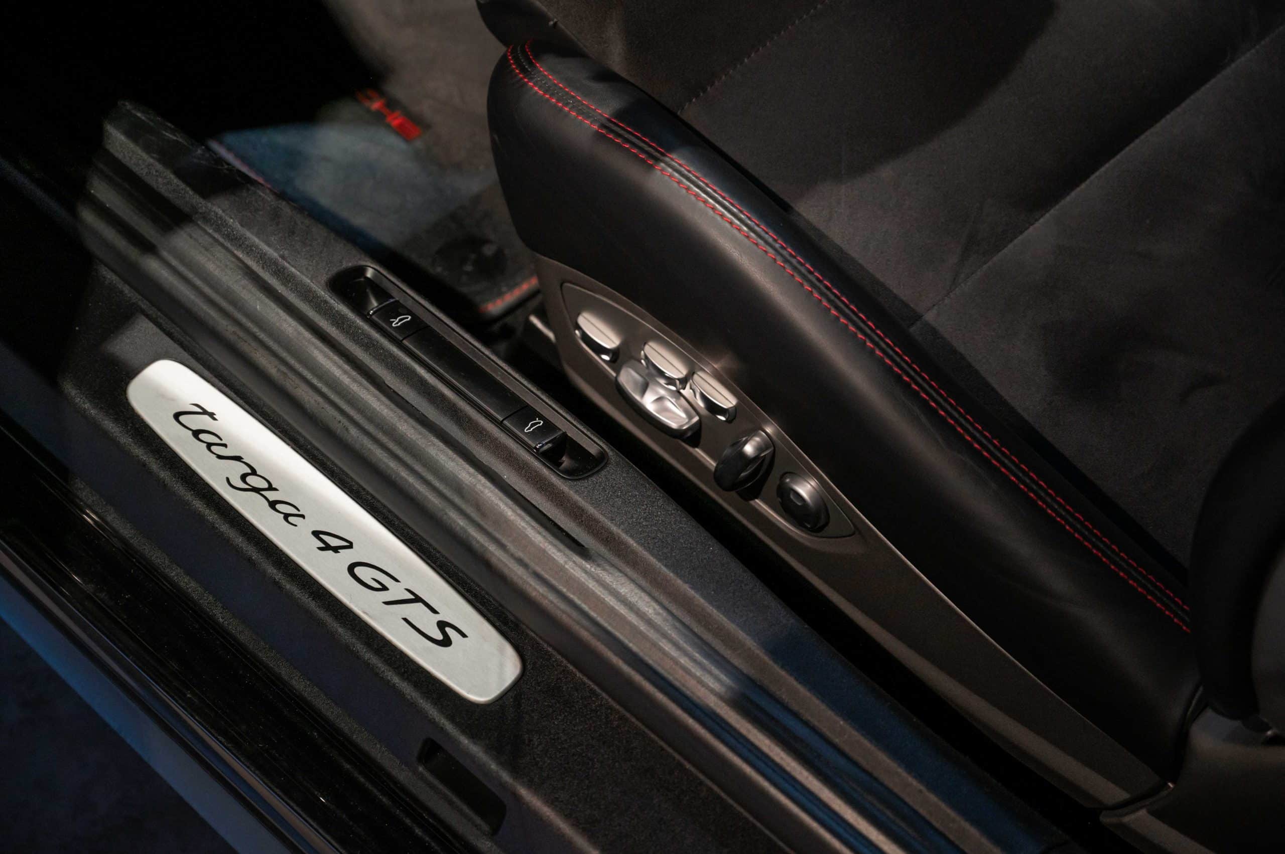 Porsche_Targa-4-GTS_13