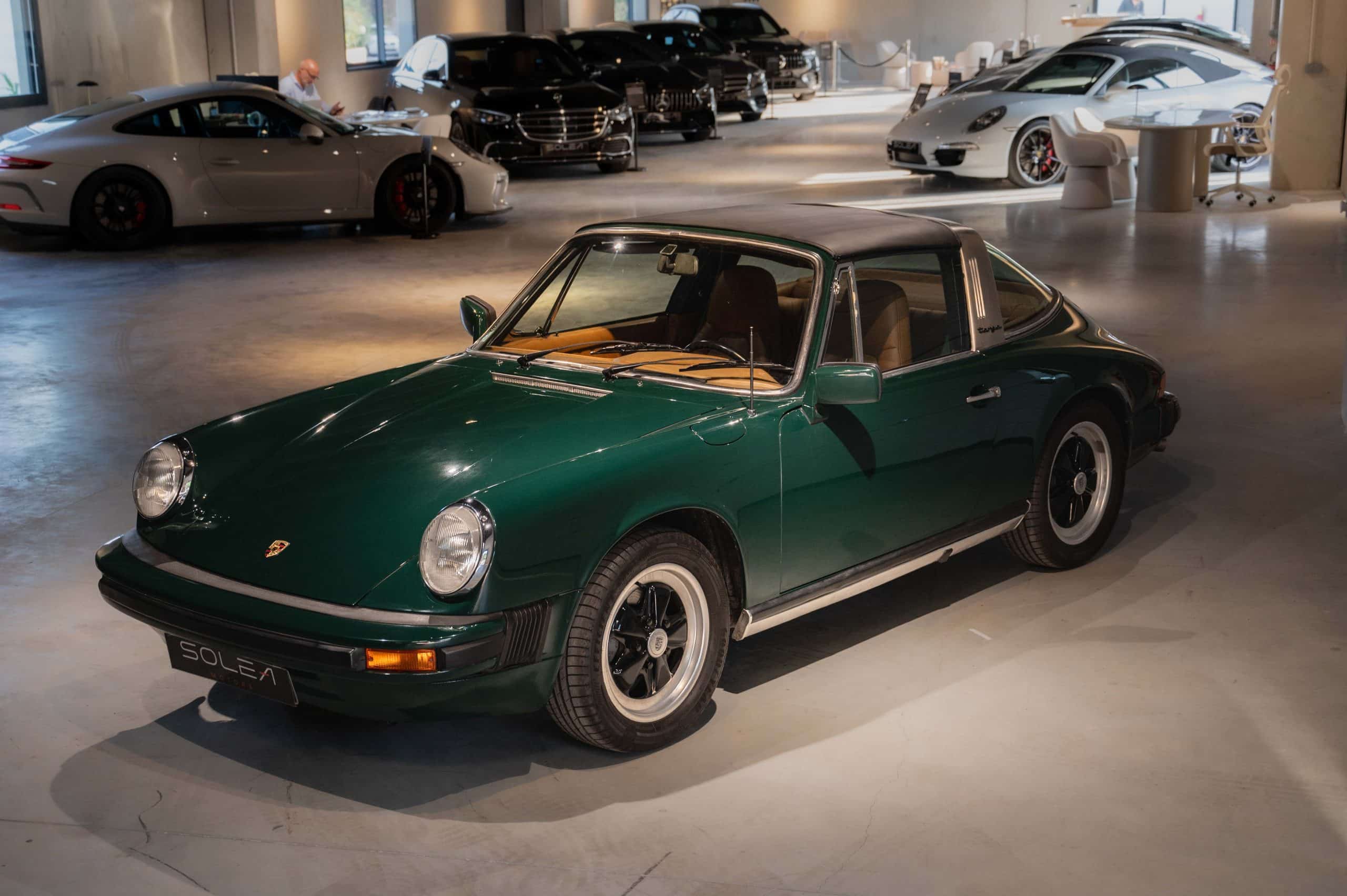 Porsche_Targa_ancienne_verte_01