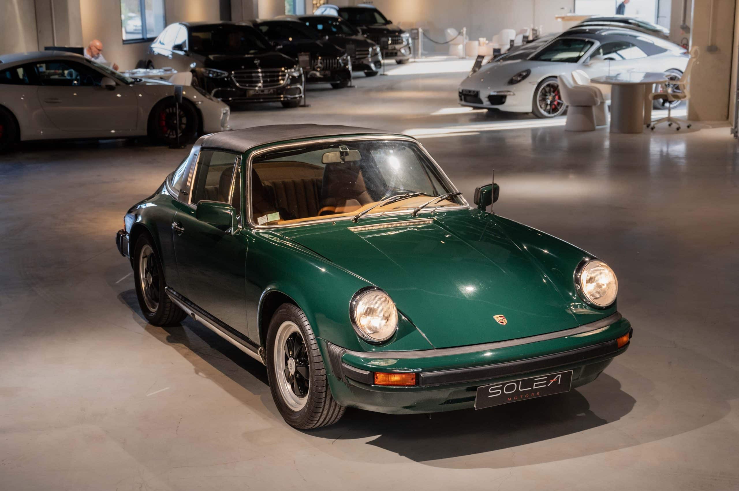 Porsche_Targa_ancienne_verte_02