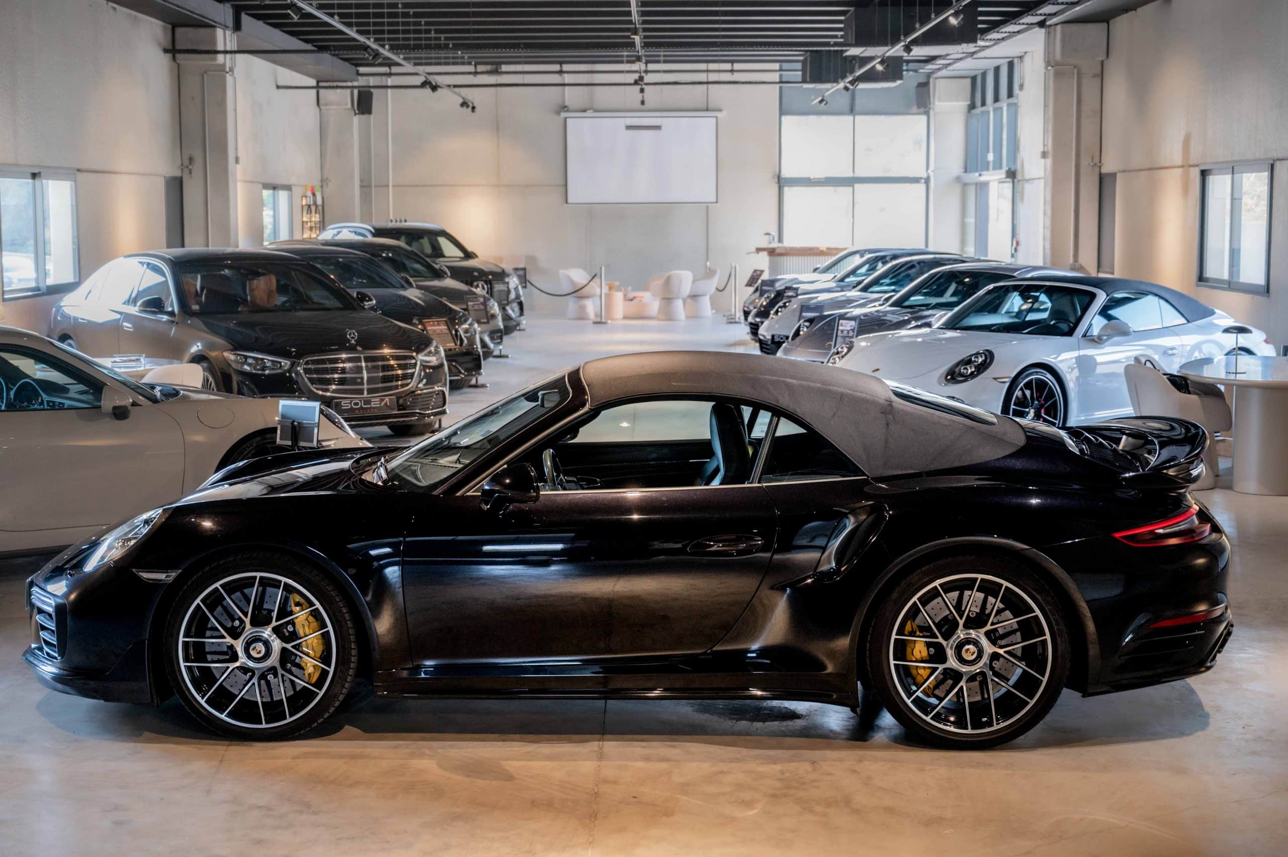Porsche_Turbo-S_noire-8