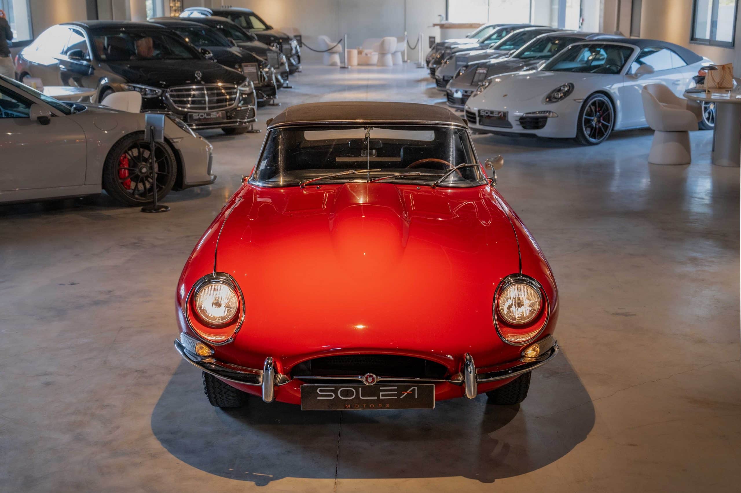 Jaguar_Type-E_rouge_03