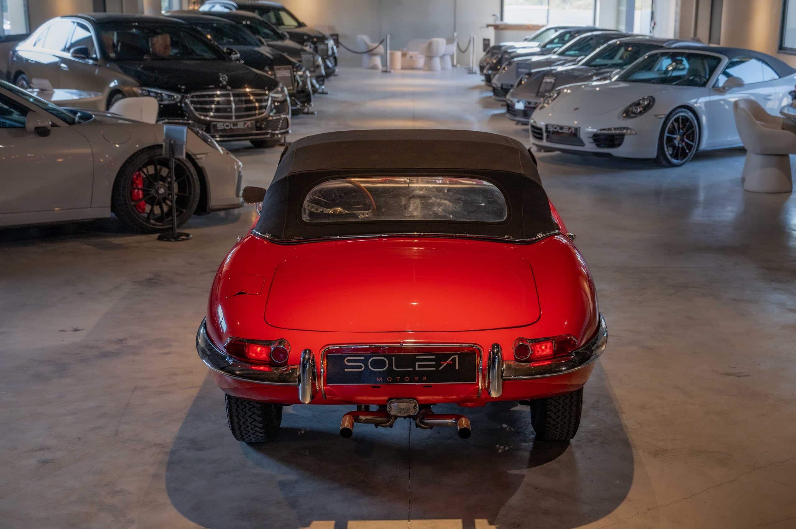 Jaguar_Type-E_rouge_04