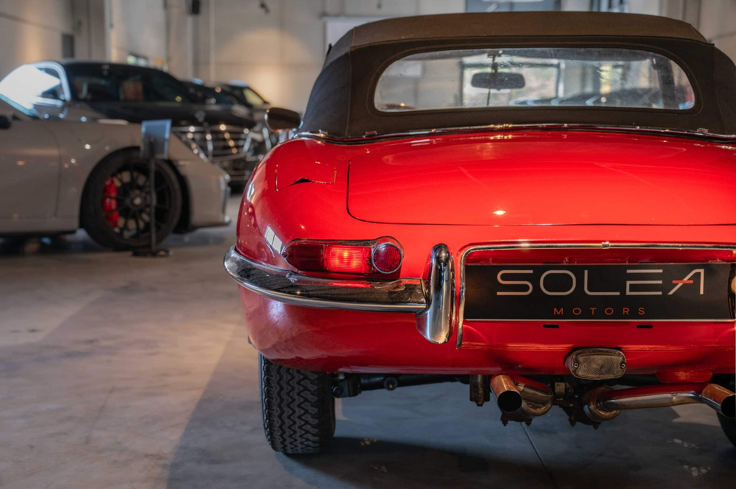 Jaguar_Type-E_rouge_11