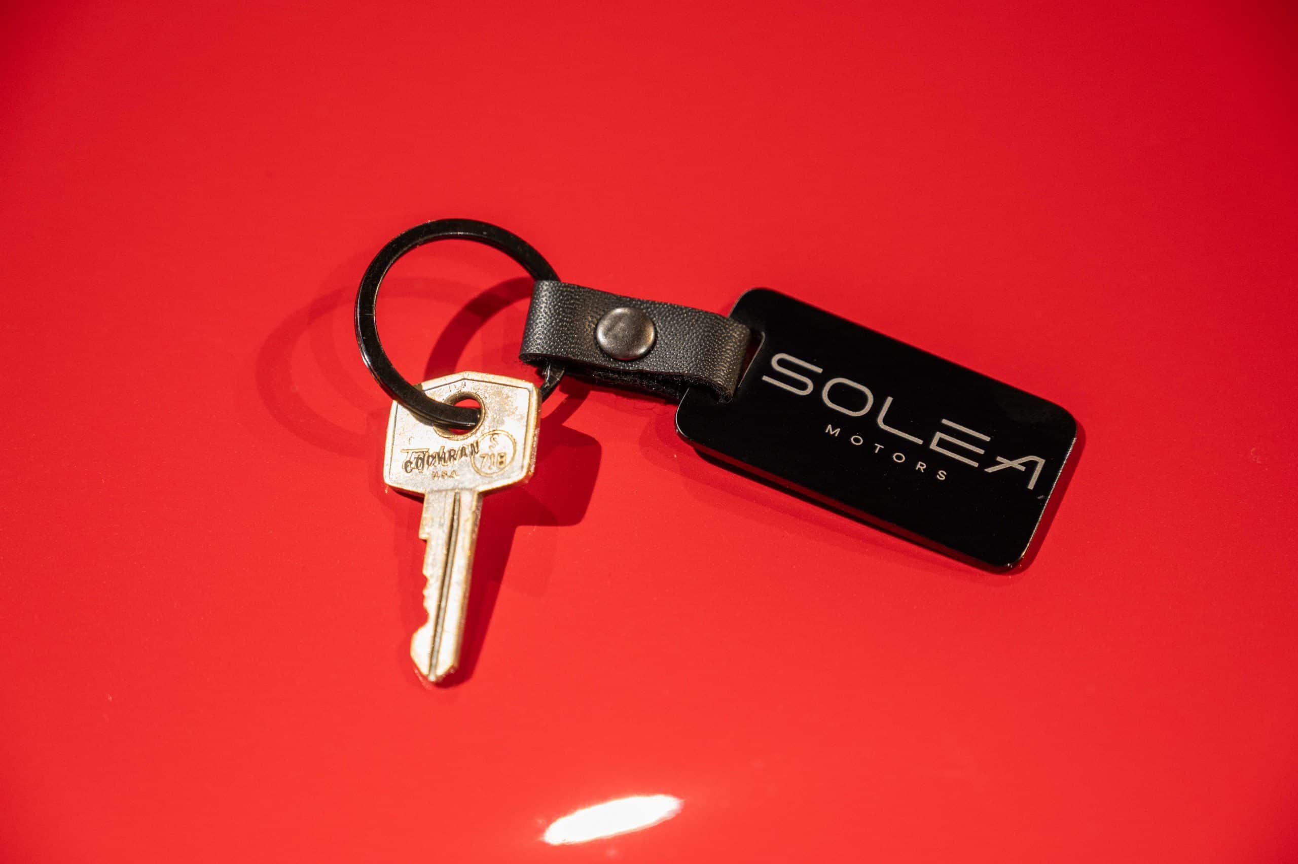 Jaguar_Type-E_rouge_20