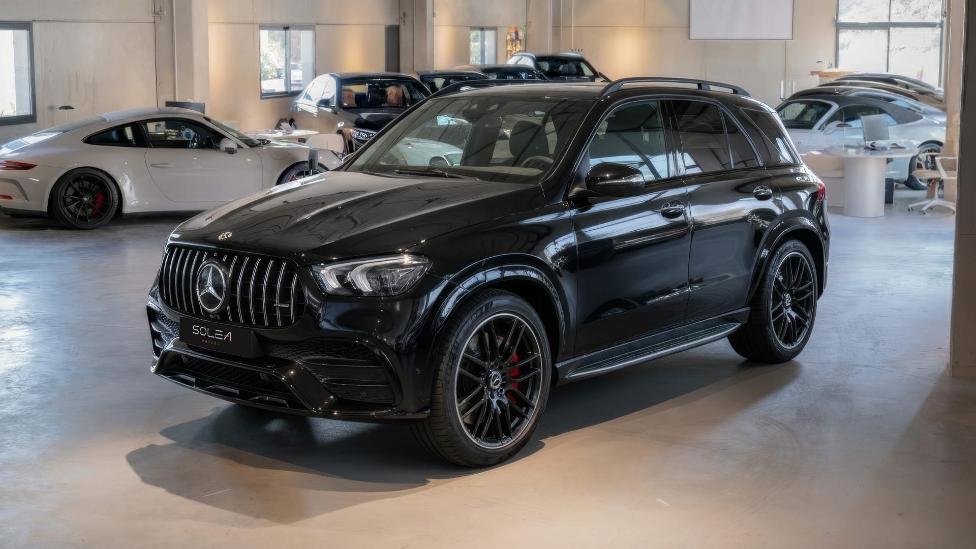 fond site GLE AMG 53 Hybrid 3