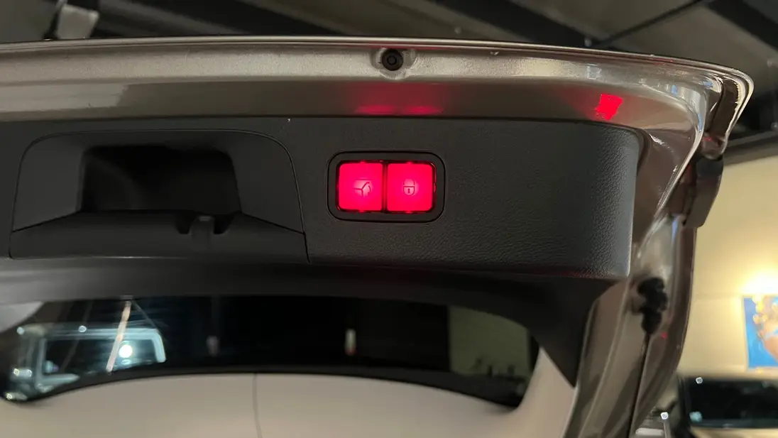 W103426841_STANDARD_16