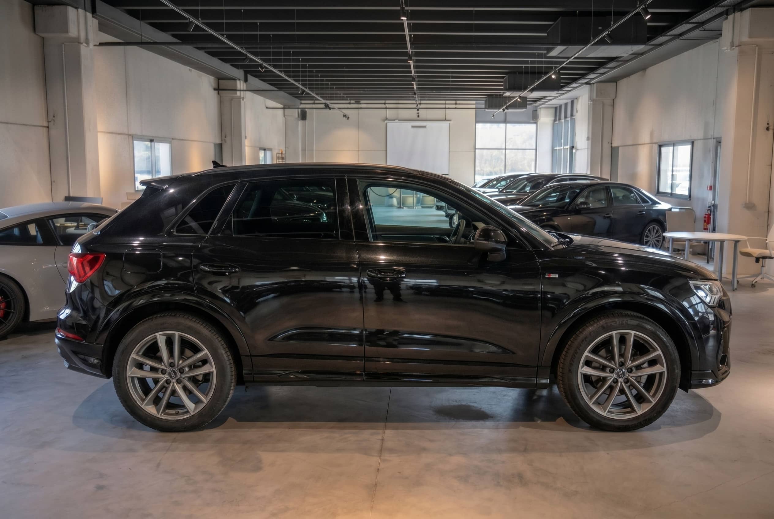 Q3 Sline 35TFSI 150ch S-tronic 7 34 profil droit